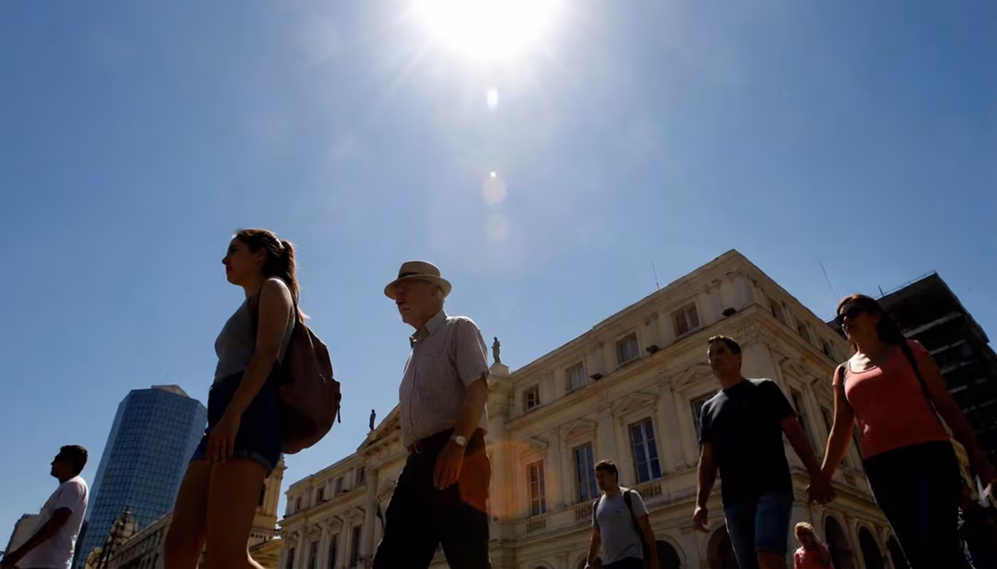 Perú: Senamhi prevé que el calor persistirá en 17 regiones hasta el 9 de julio.