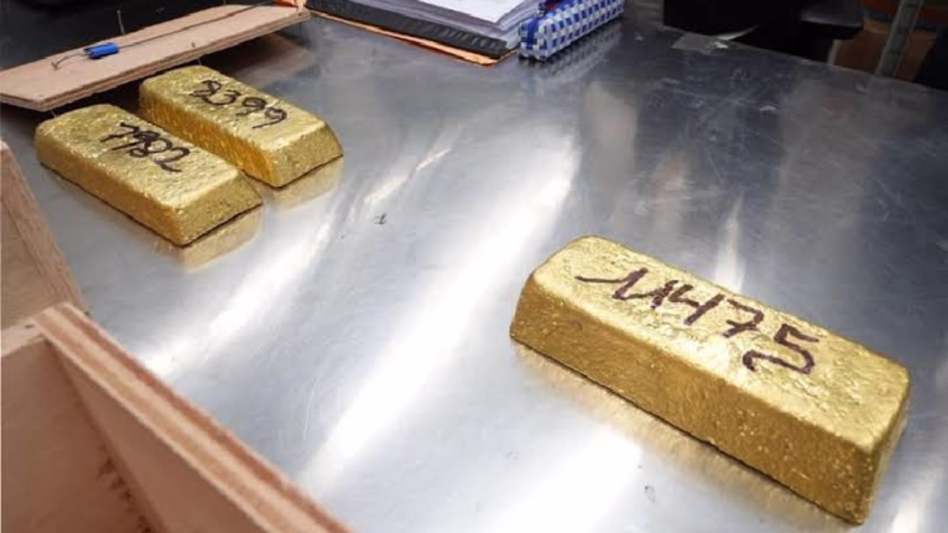 Fiscalía incauta tres barras de oro valorizadas en más de S/ 2,1 millones por presunto vínculo con minería ilegal