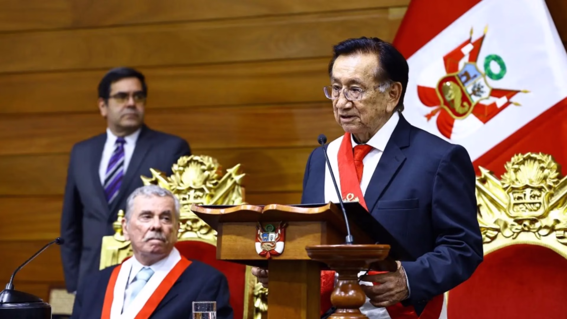 José Balcázar solicita al Congreso realizar la investidura presidencial el 28 de julio.