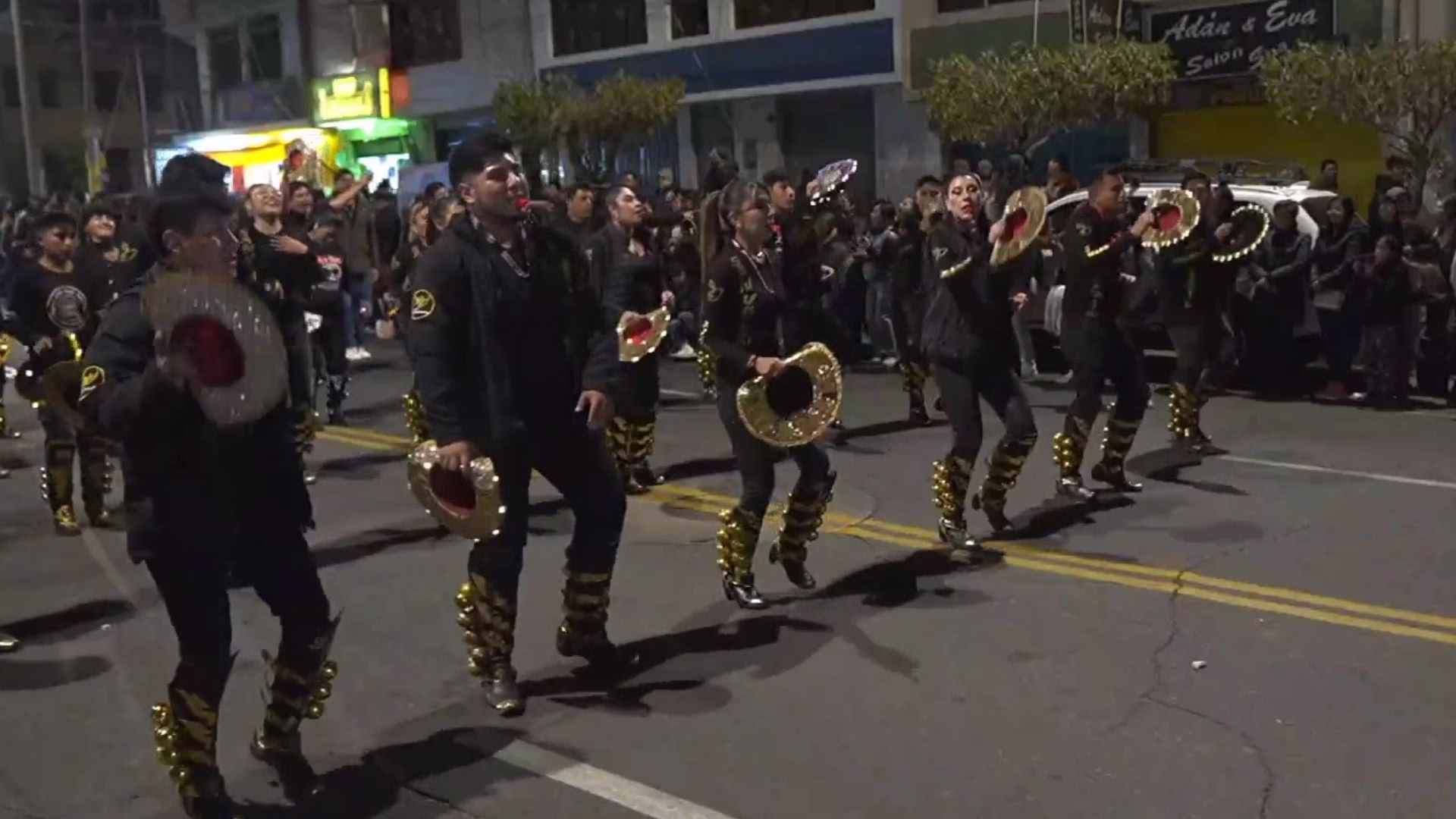Arequipa: hoy “Luces de la Candelaria” con 8 mil danzantes y sanciones para delegaciones no autorizadas