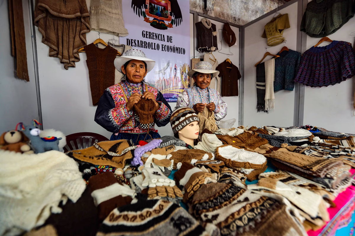 Mas de 80 artesanos esperan recibir 60 mil visitantes con feria artesanal en Arequipa
