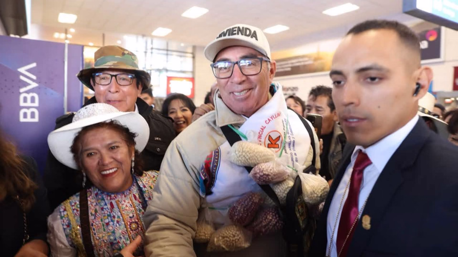 Arequipa: ministro de Vivienda llega a Yura para atender demandas de servicios básicos y titulación