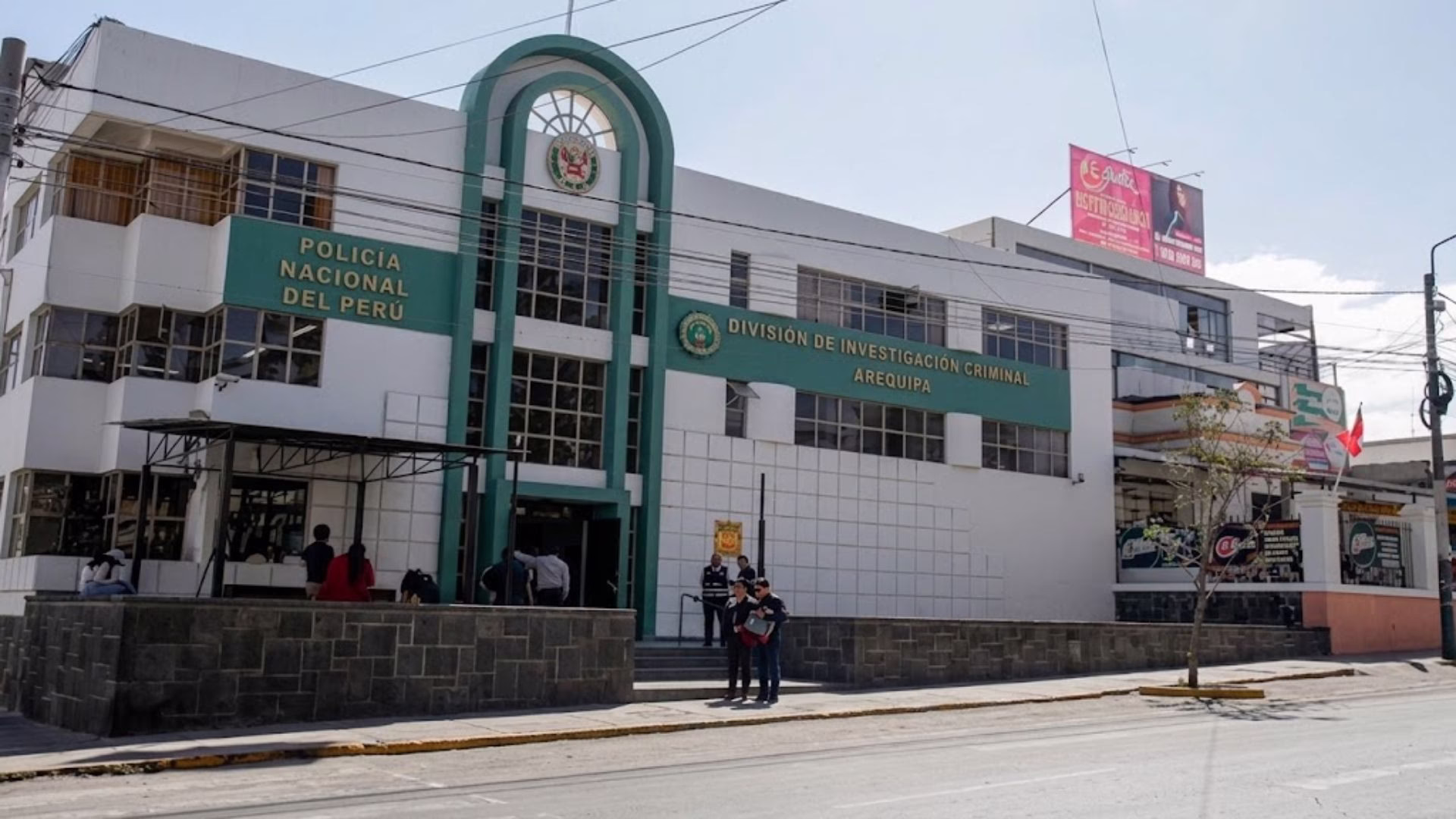 Policía investiga deceso de efectivo hallado con un disparo en la cabeza en Cerro Colorado