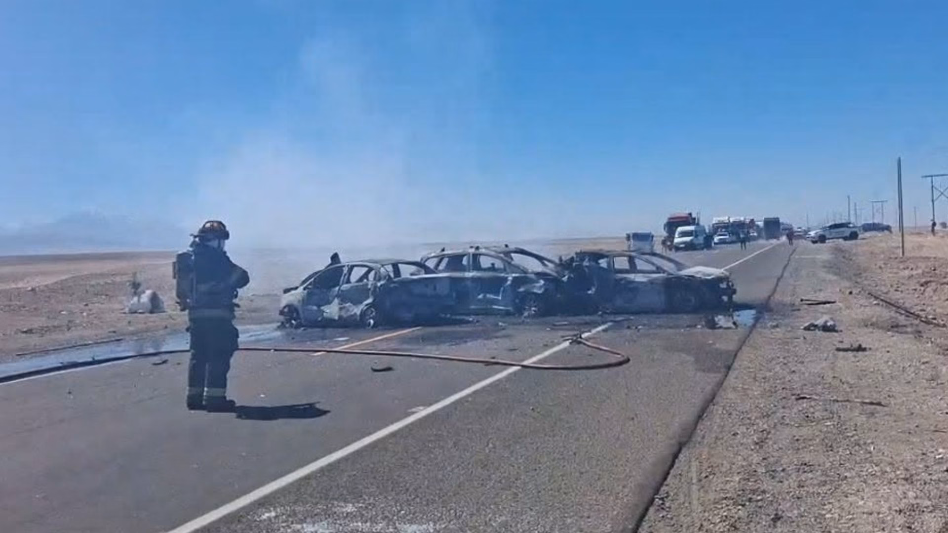 Arequipa: Seis heridos deja accidente de tránsito e incendio de vehículos en la Panamericana Sur