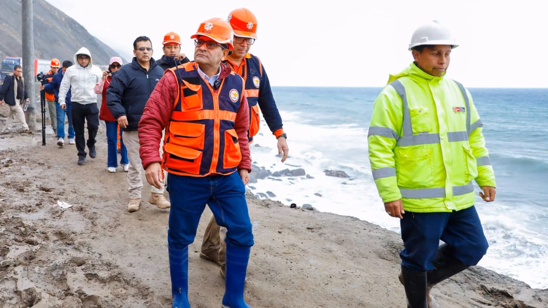 Rohel Sánchez plantea nueva vía alterna para evitar bloqueos en la Panamericana Sur de Arequipa
