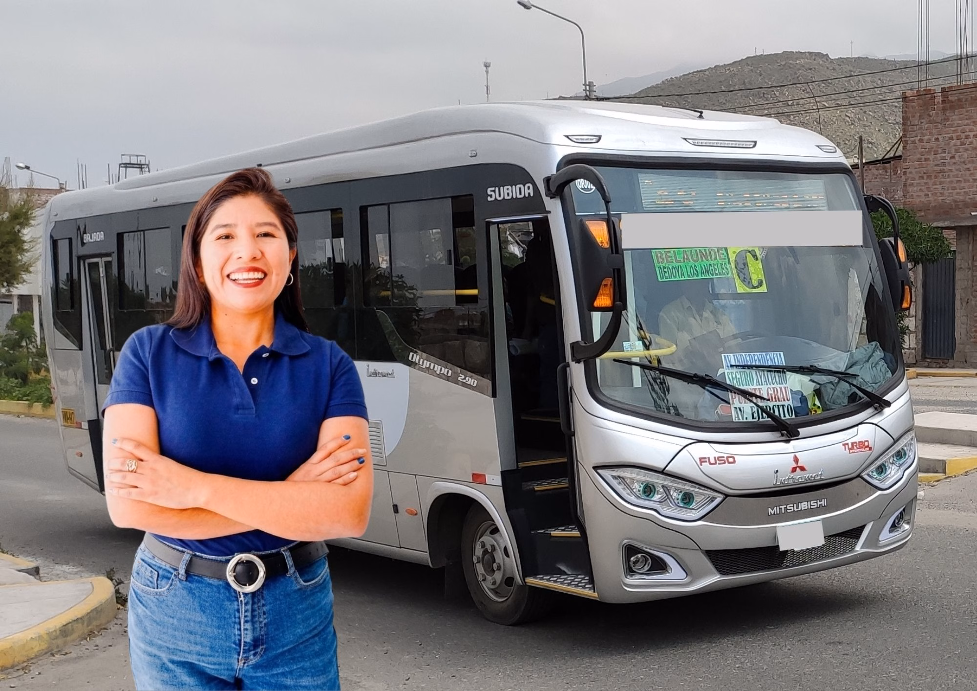 Genesis Amado junto a un bus de transporte urbano en Arequipa por propuesta de reducción del pasaje
