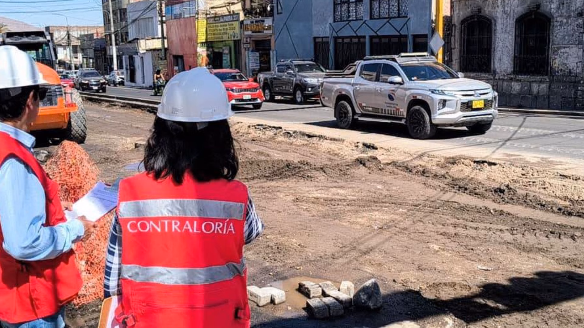 Arequipa: Contraloría detecta desgaste en carril de bajada de recién asfaltada avenida Parra