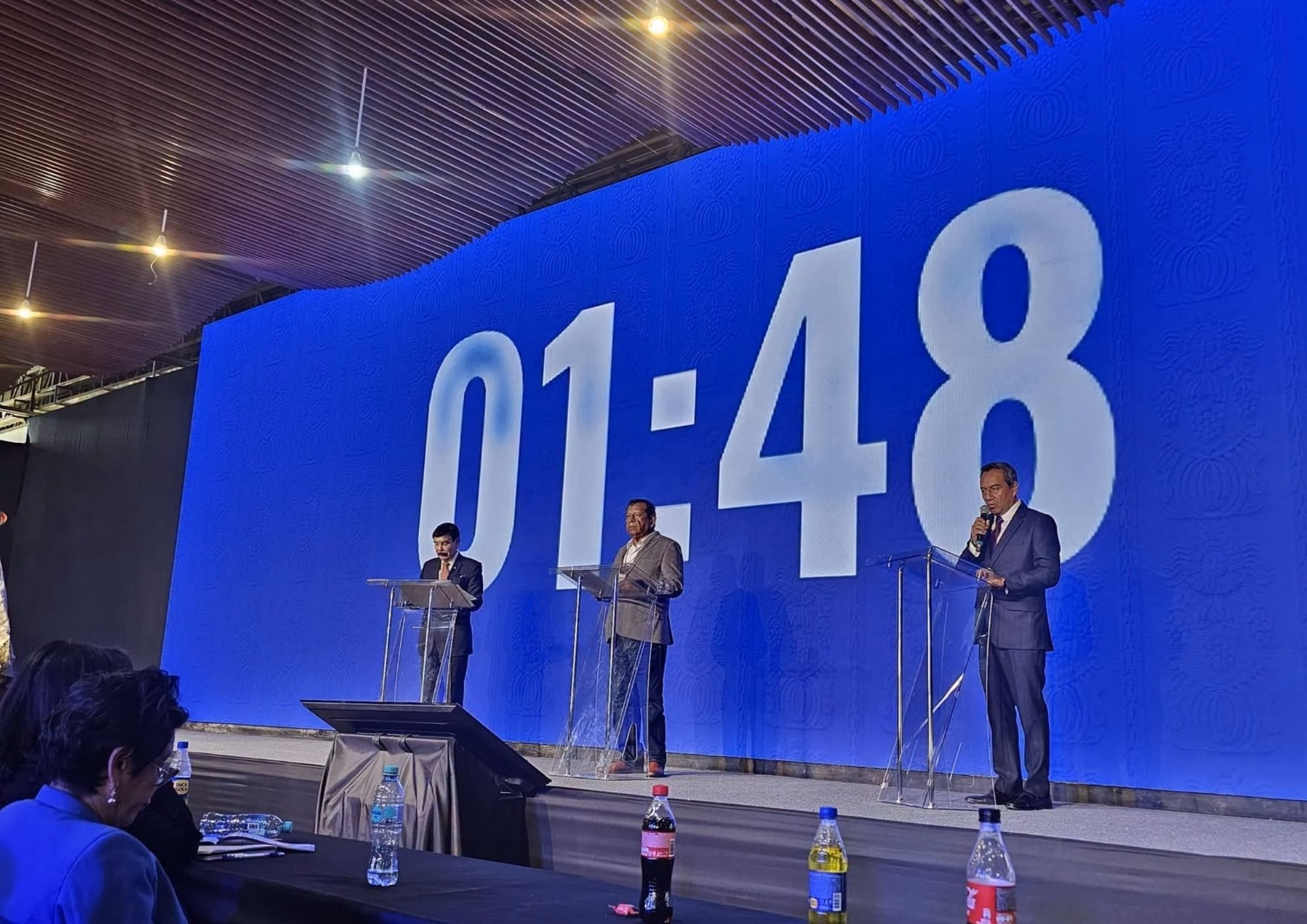 Elecciones Regionales 2026: Tres candidatos al Gobierno Regional debaten sus propuestas en CARA