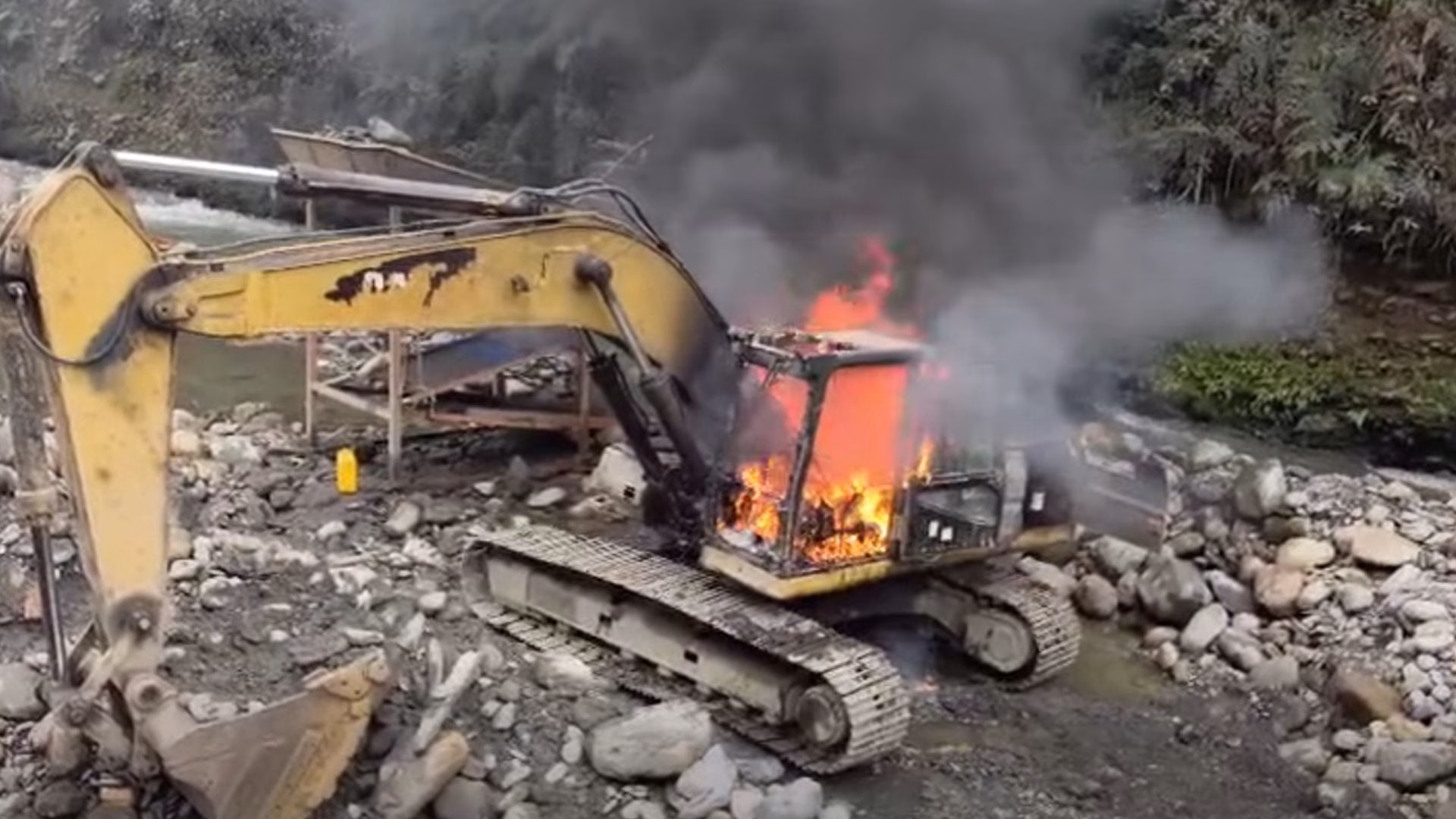 Minería ilegal: destruyen bienes por más de S/546 millones en agosto y en Arequipa se hizo 10 operativos