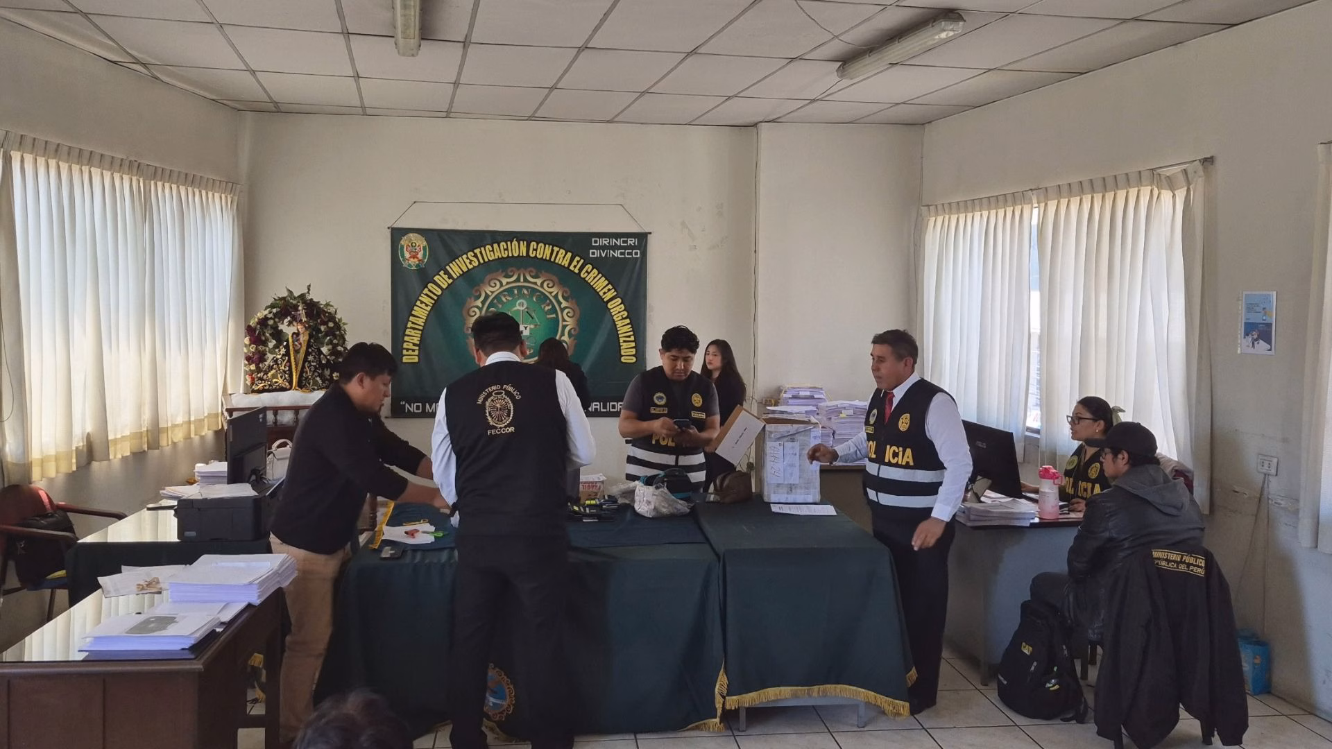 Arequipa: PNP y Fiscalía devuelven celulares y laptops recuperados en operativo contra crimen organizado