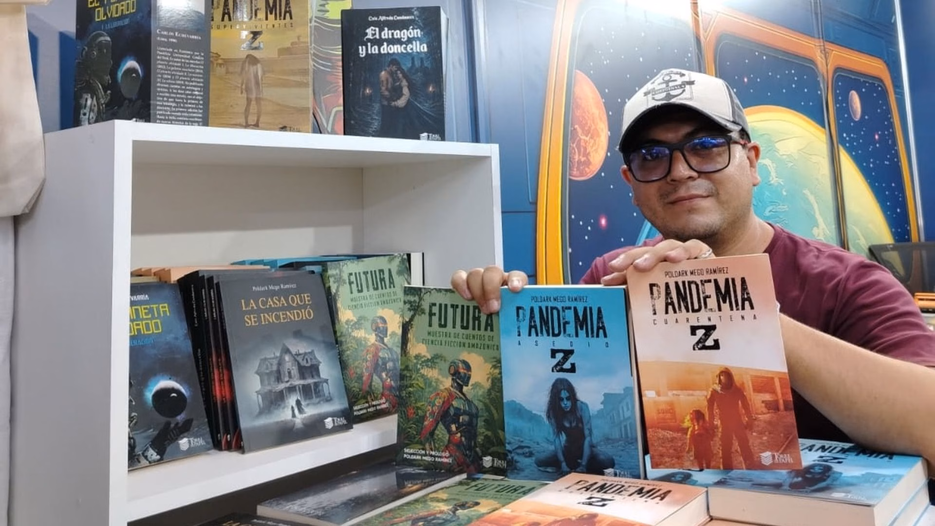 Arequipa: Poldark Mego presentó el cuarto libro de su pentalogía zombie