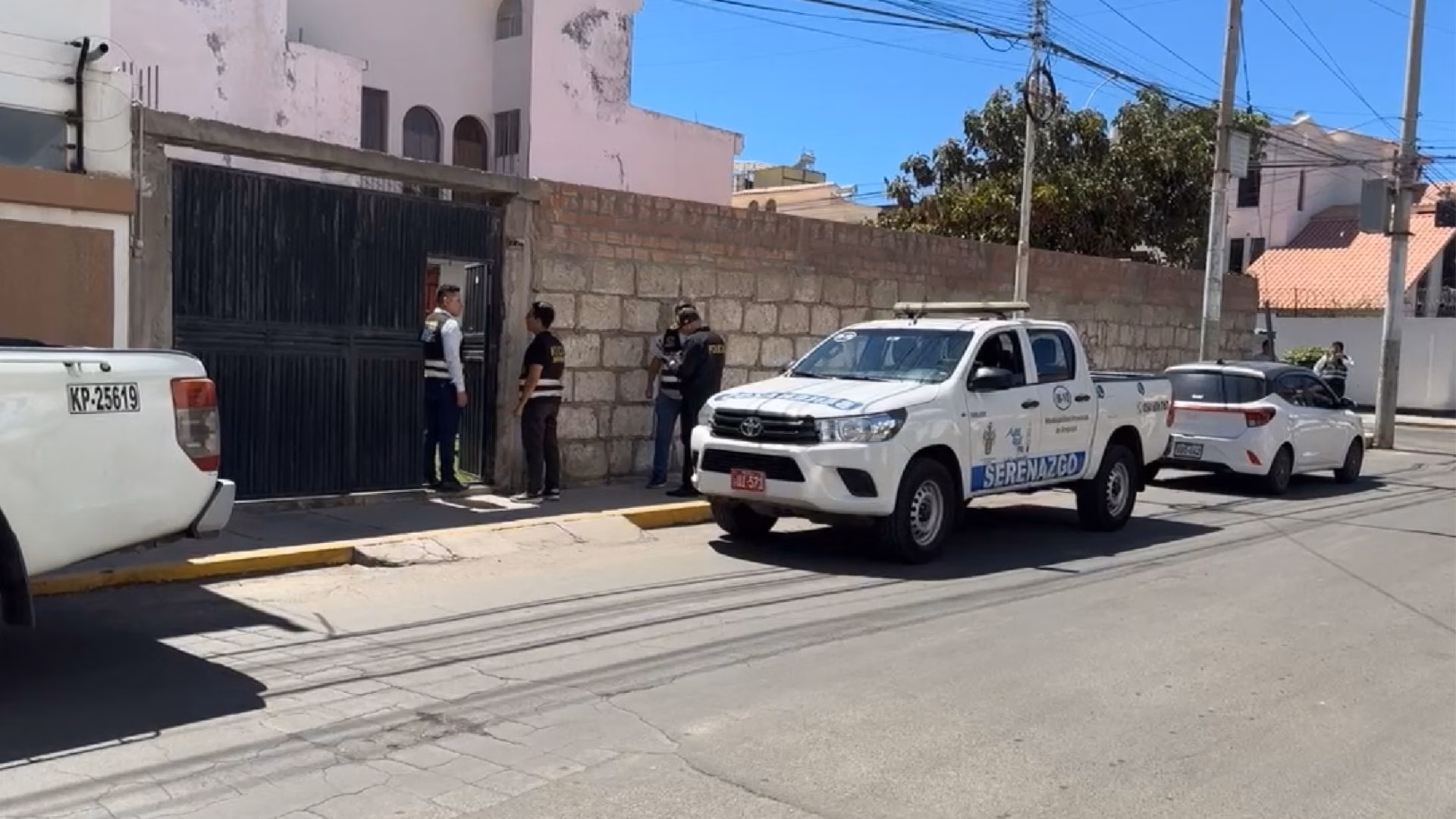 Arequipa: taxista recibe disparo en el rostro de falso pasajero y capturan a presunto agresor cuando fugaba 1 Arequipa: taxista recibe disparo en el rostro de falso pasajero y capturan a presunto agresor cuando fugaba