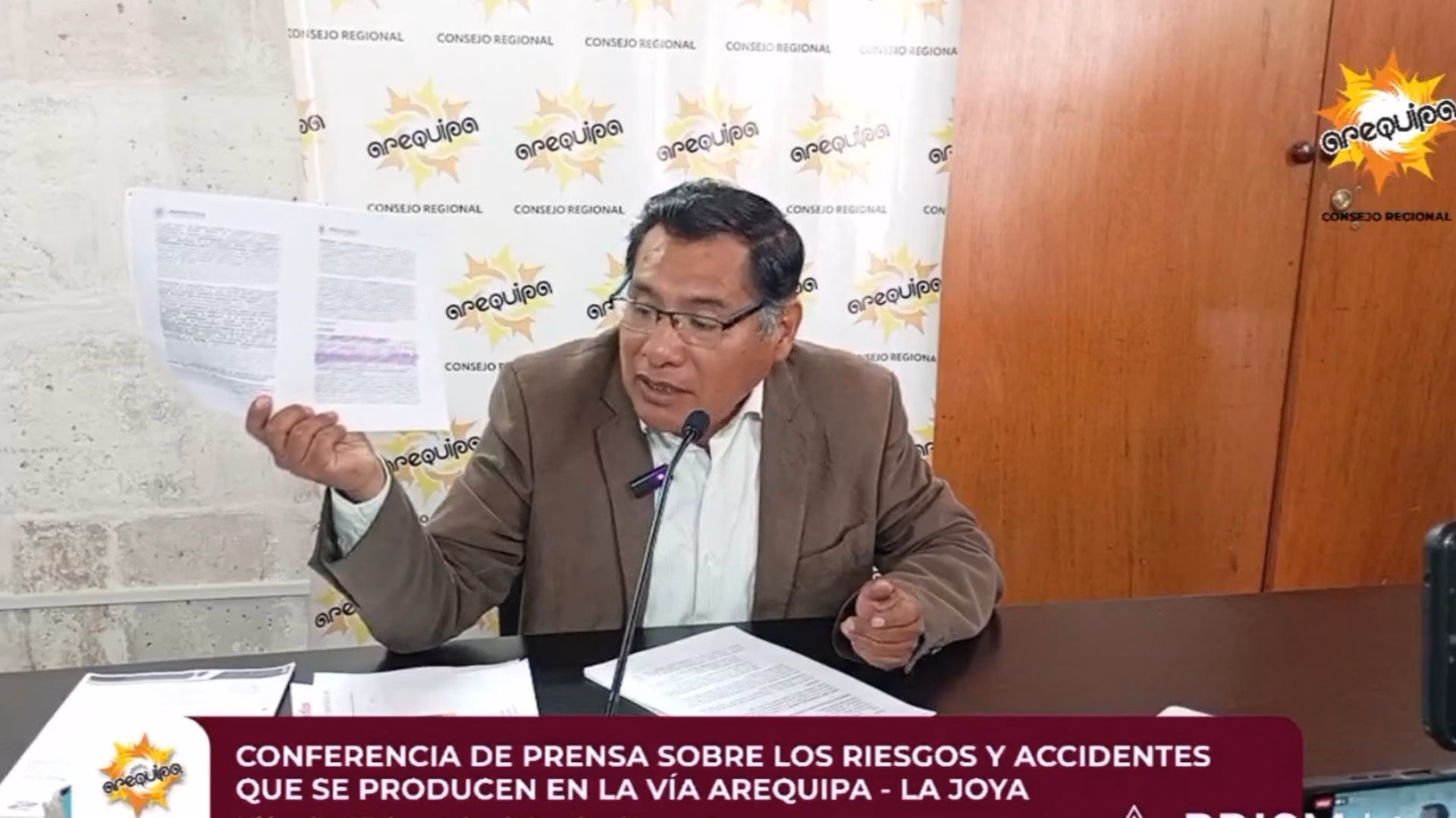 Arequipa: César Huamantuma denuncia en la Fiscalía a Rohel Sánchez por muertes en vía La Joya