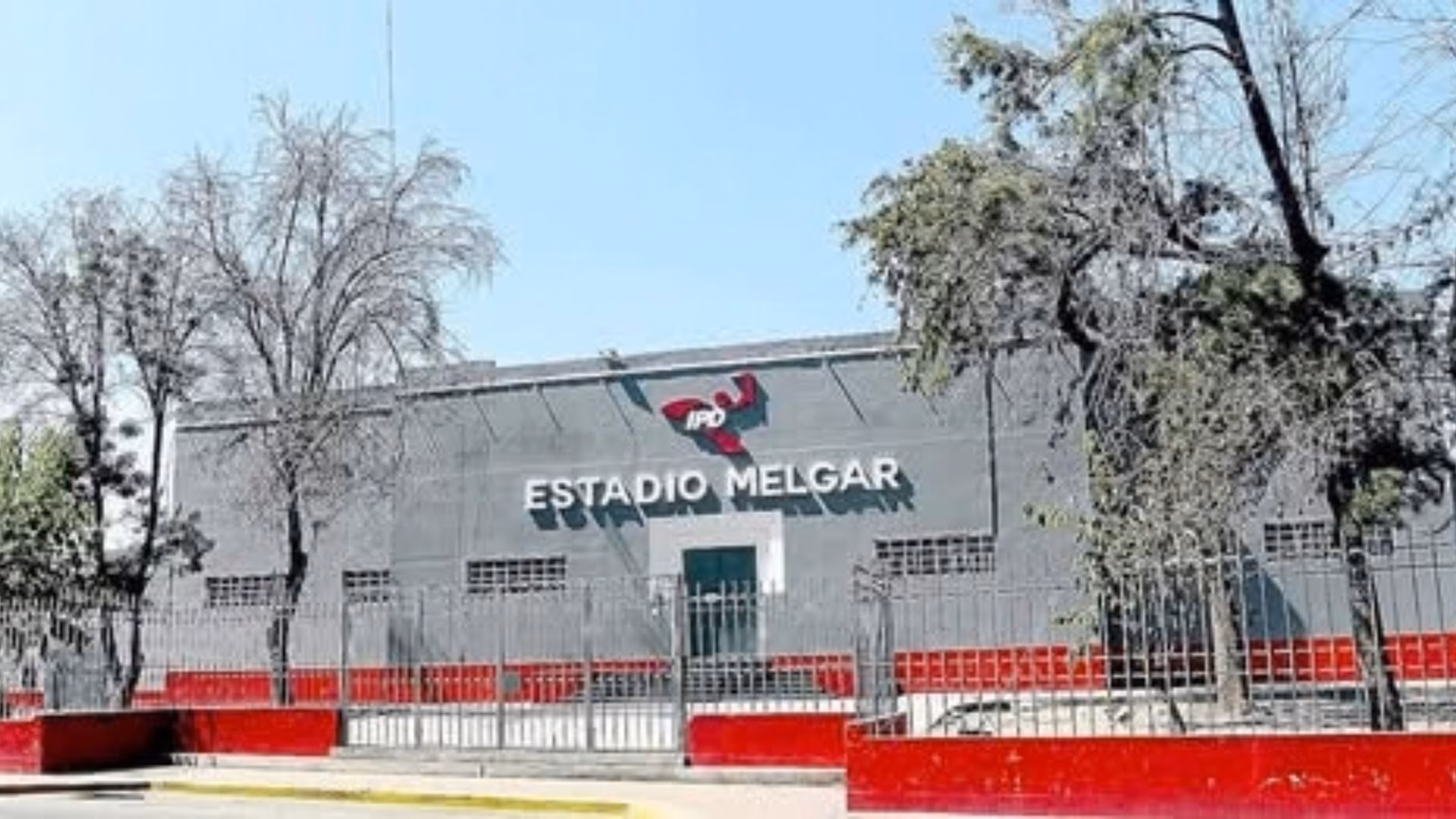 Arequipa: Minedu recuperará 4.900 m² de las explanadas del estadio Melgar tras cuatro años de ocupación