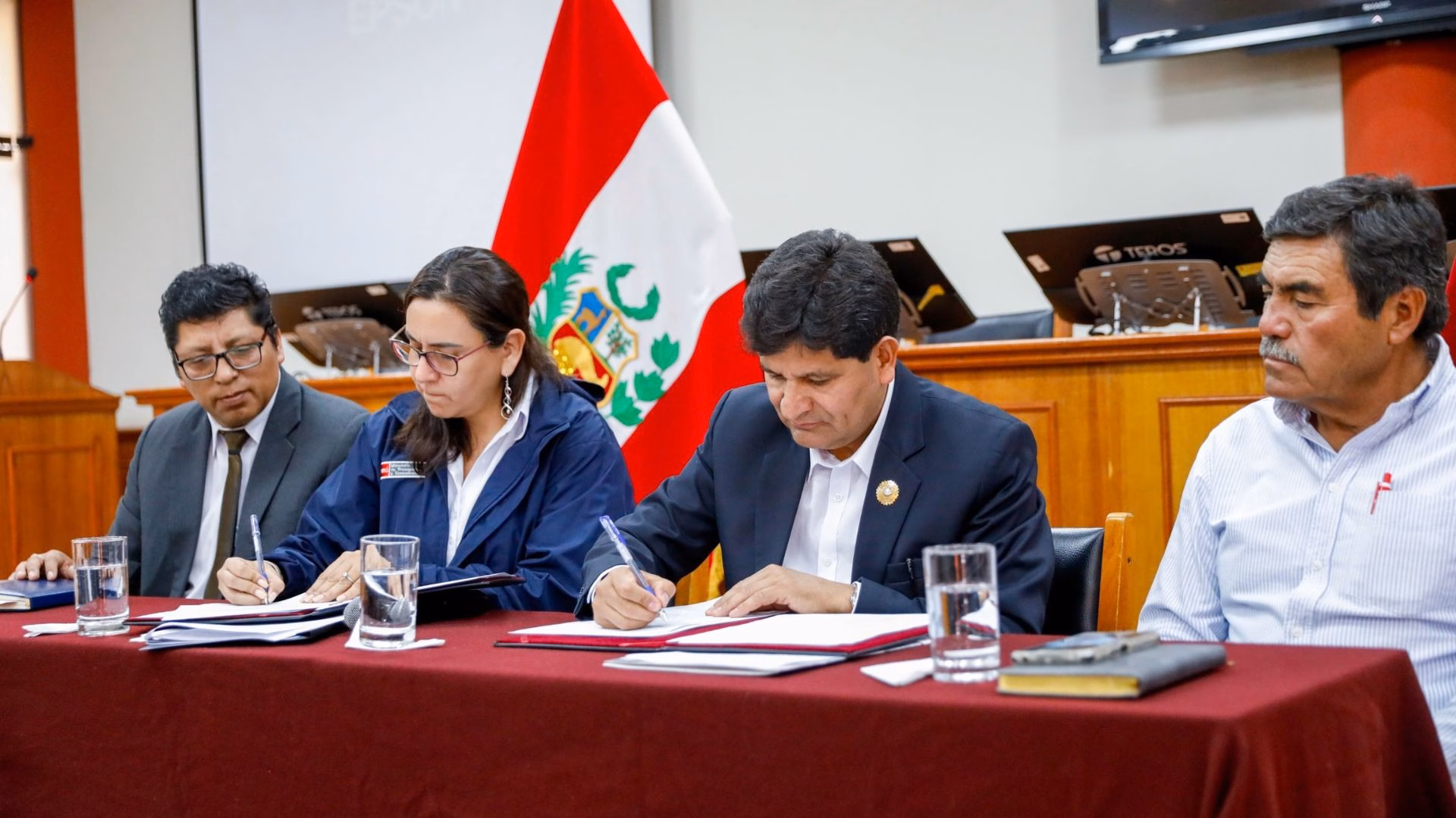 Arequipa: Gobierno Regional y MTC firman convenio para construir óvalo en la Panamericana Sur