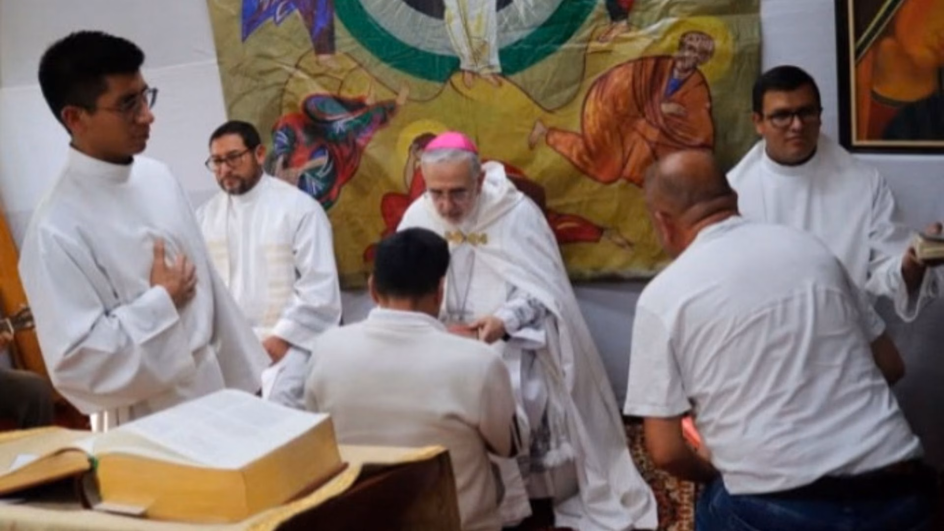 Arzobispo de Arequipa visitó el penal de varones de Socabaya y compartió mensaje de esperanza