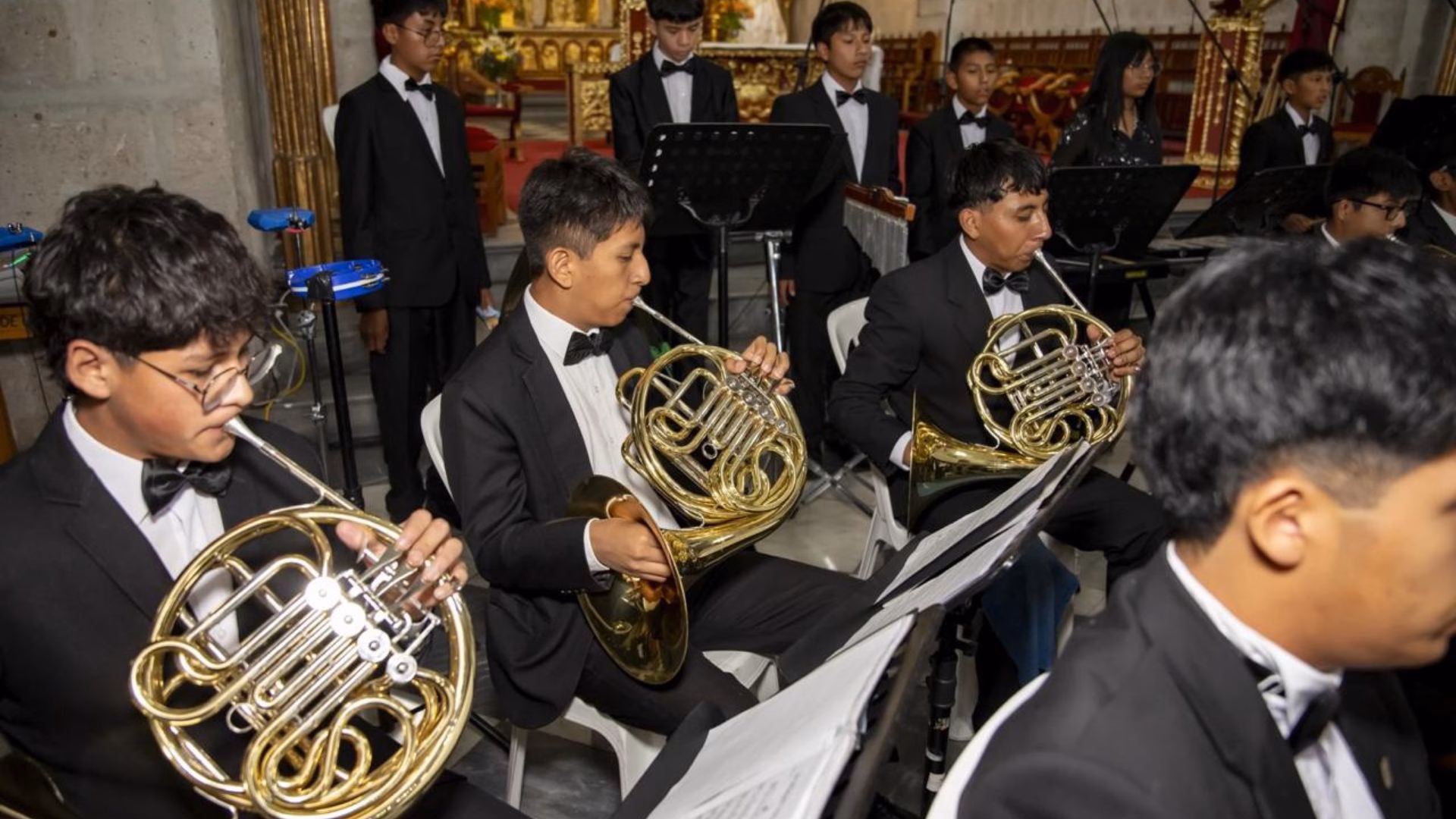 Arequipa: 110 niños y jóvenes de Sinfonía por el Perú ofrecieron concierto en La Merced