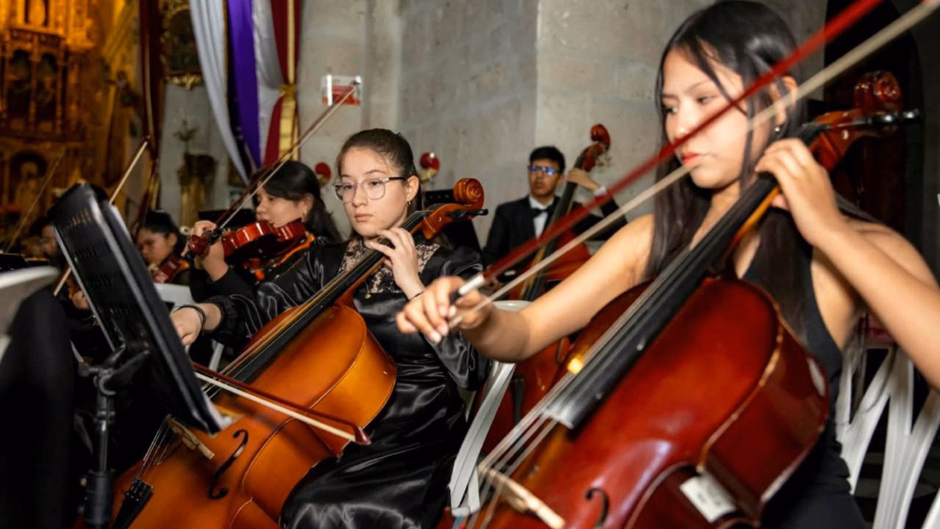 Arequipa: 110 niños y jóvenes de Sinfonía por el Perú ofrecieron concierto en La Merced
