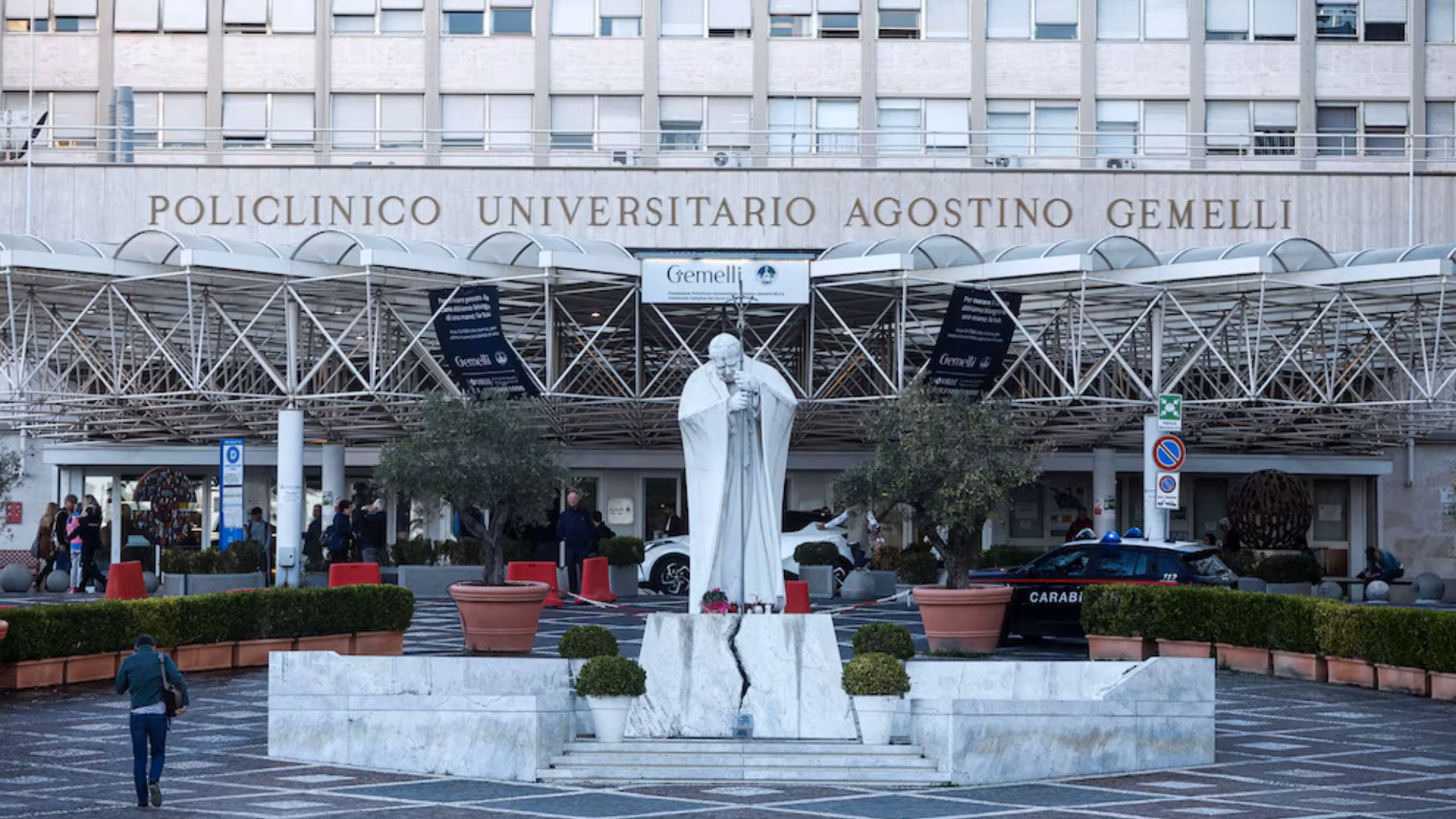 Papa León XIV: Vaticano confirma que le extirparon tumor cancerígeno tras operación al pulmón