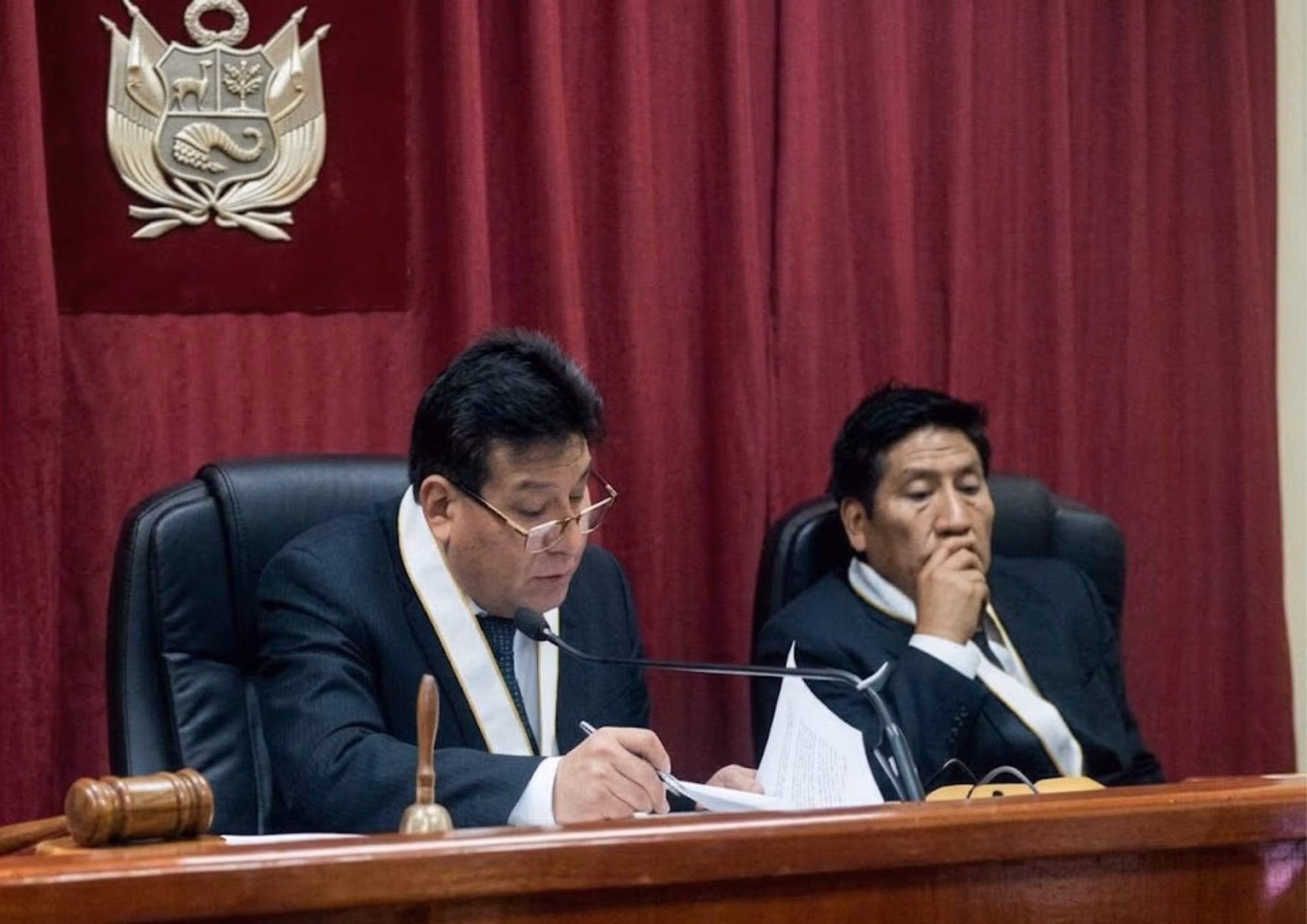 JNJ destituye a jueces de Juliaca por caso de oro