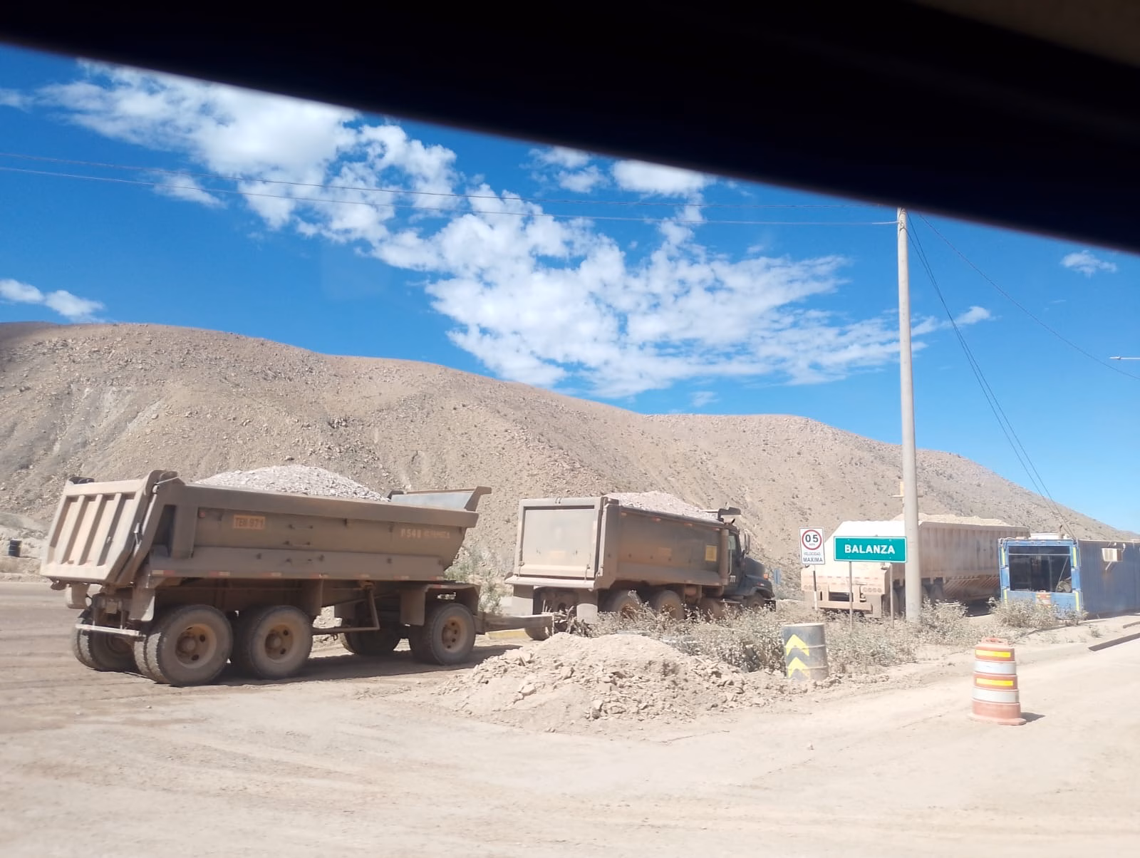 Más de 2 mil familias de Yura exigen actualizar estudio ambiental de Cementos Yura por presunta contaminación