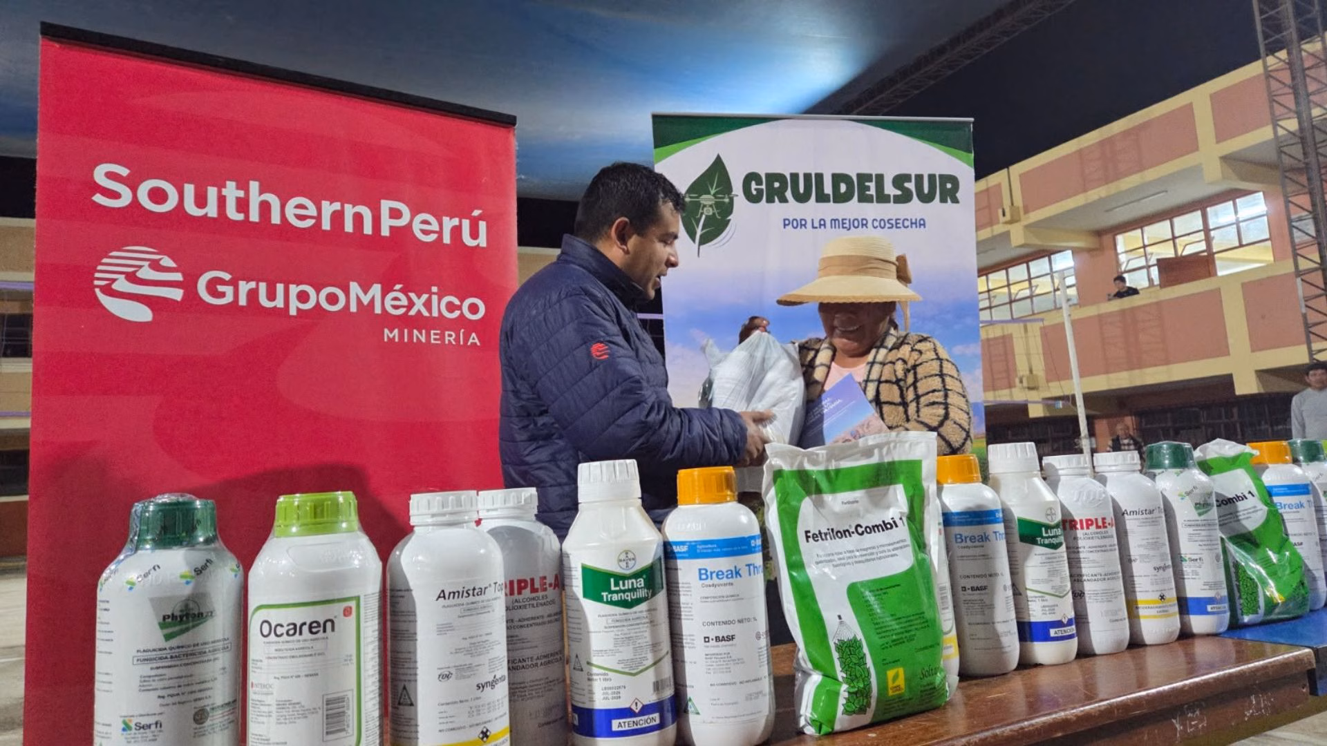 Southern Perú capacita a 200 agricultores para fortalecer el cultivo de ajo en el valle de Tambo