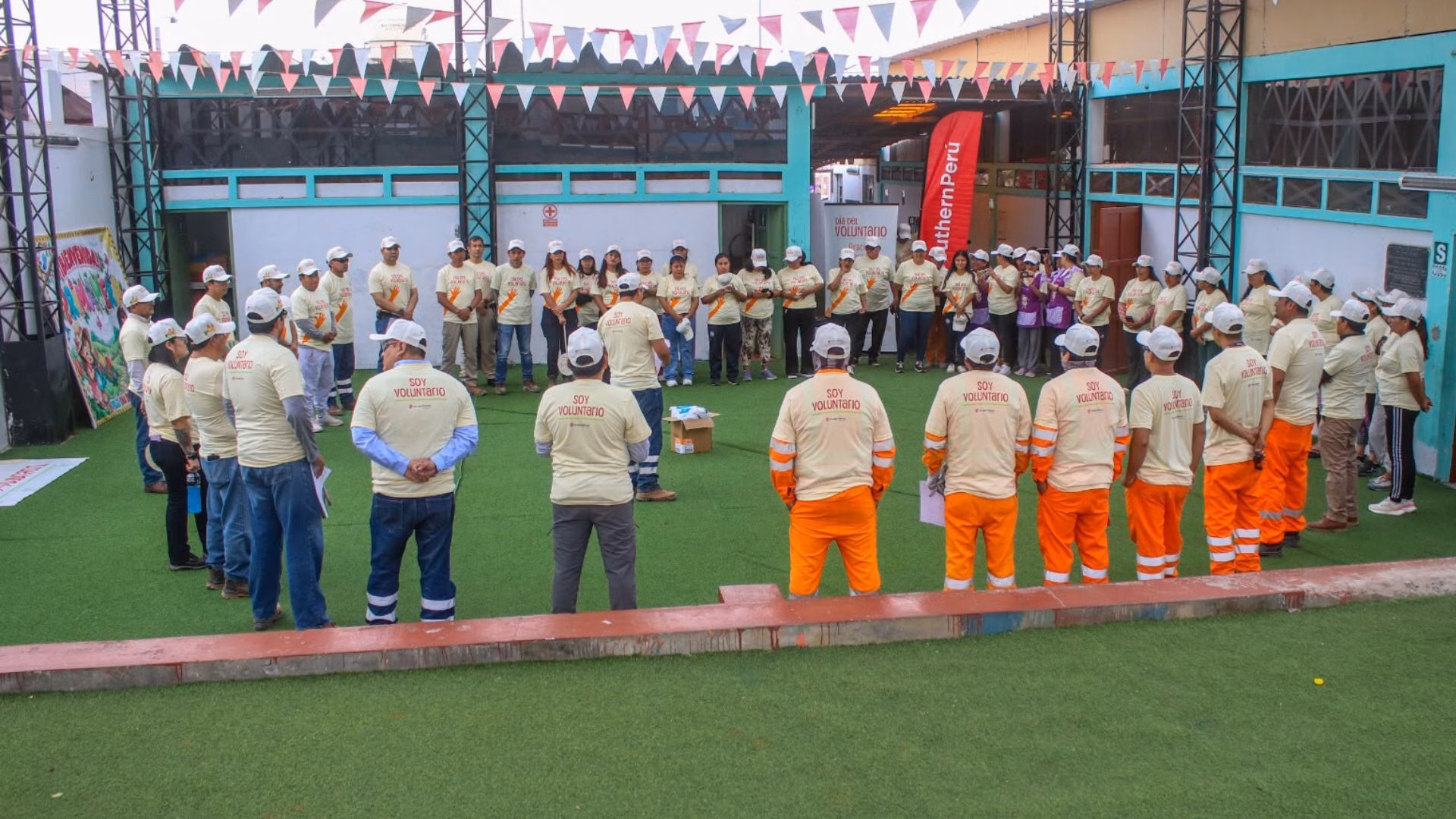 Voluntarios de Southern Perú movilizó a 1,117 voluntarios para mejorar instituciones en cuatro regiones