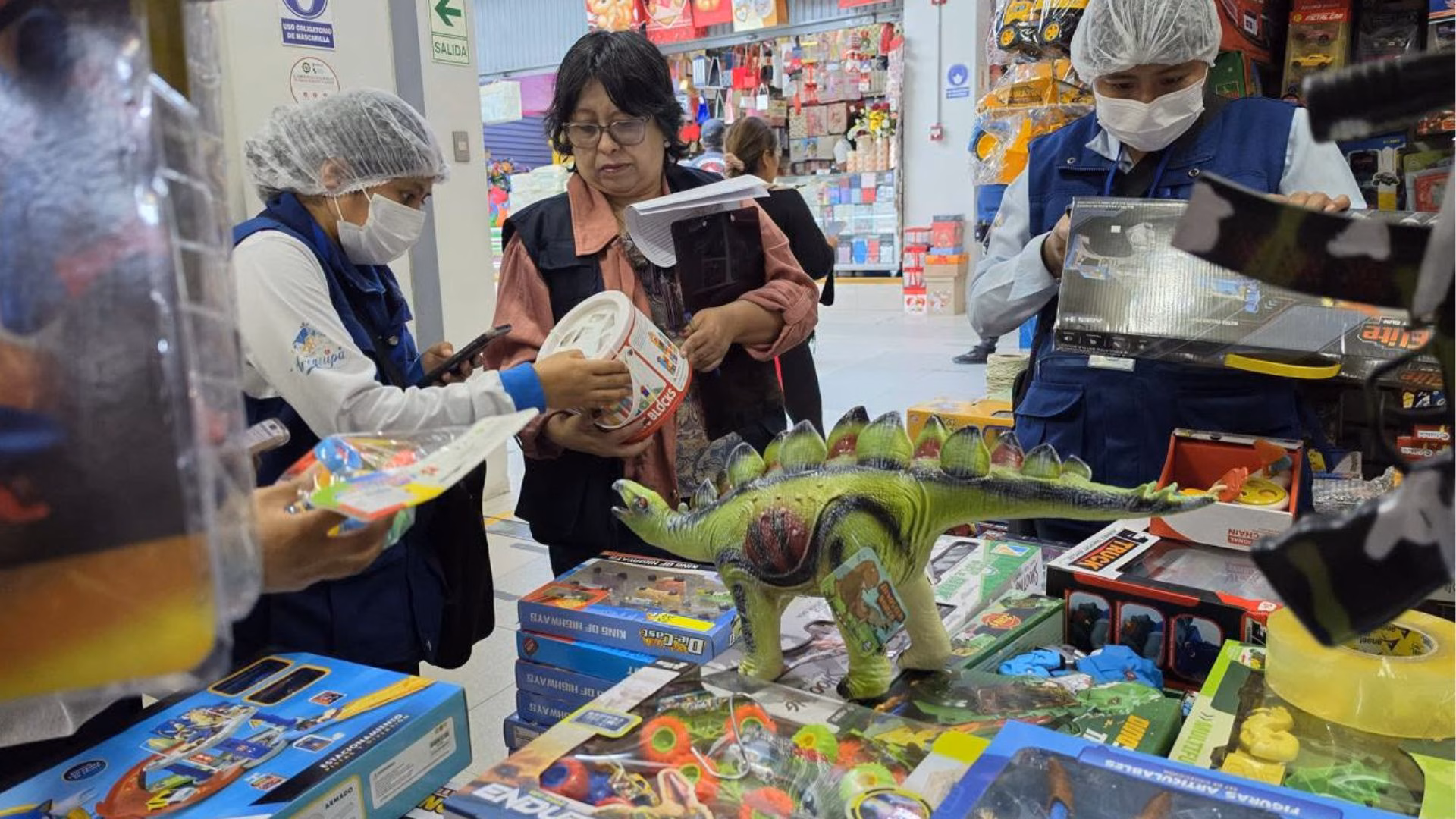Arequipa: inspeccionan comercios y tiendas para prevenir venta de juguetes tóxicos y con plomo
